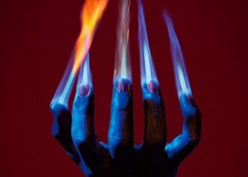 TV Anime Fire Force Season 3 OP – Tsuyobi / Ziyoou-vachi [FLAC 96kHz/24bit]